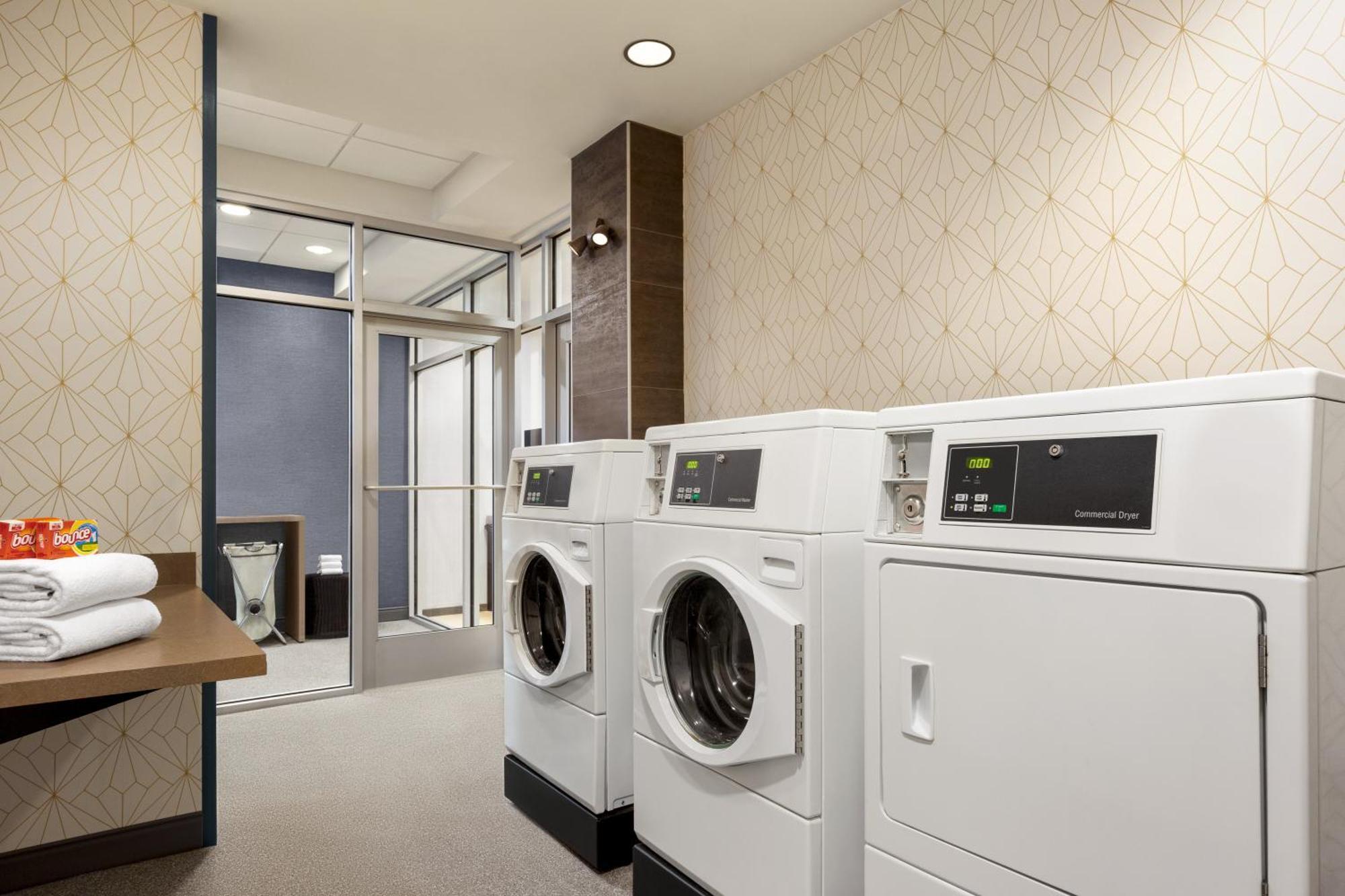 Home2 Suites By Hilton York Buitenkant foto